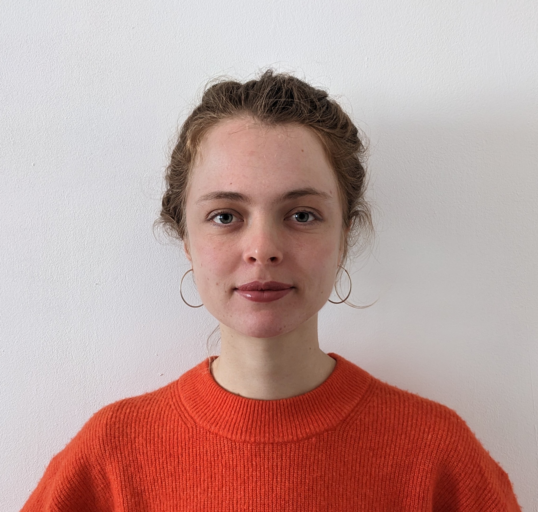 Portrait-Foto Mia Vökler.